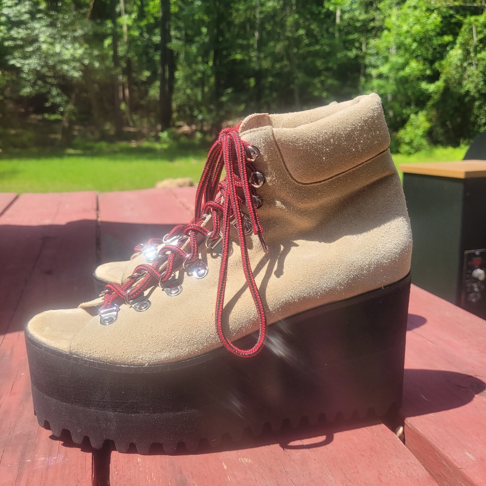 Jeffrey Campbell booties sz7